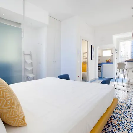 Appartamento Vivaldo Fuoro Partenope - Boutique In The Heart Of