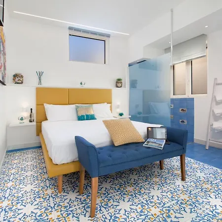 Апартаменты Vivaldo Fuoro Partenope - Boutique In The Heart Of Сорренто