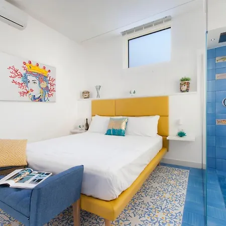 Апартаменты Vivaldo Fuoro Partenope - Boutique In The Heart Of