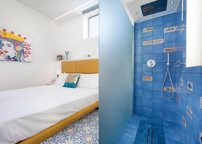 Апартаменты Vivaldo Fuoro Partenope - Boutique In The Heart Of