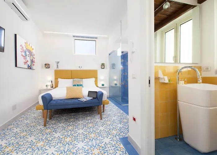 Apartment Vivaldo Suite Fuoro Partenope - Boutique Apartment In The Heart Of Sorrento *