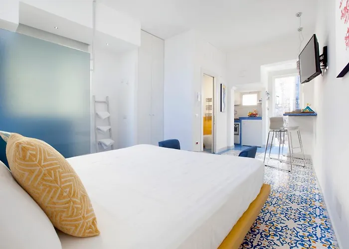 Apartment Vivaldo Suite Fuoro Partenope - Boutique Apartment In The Heart Of Sorrento