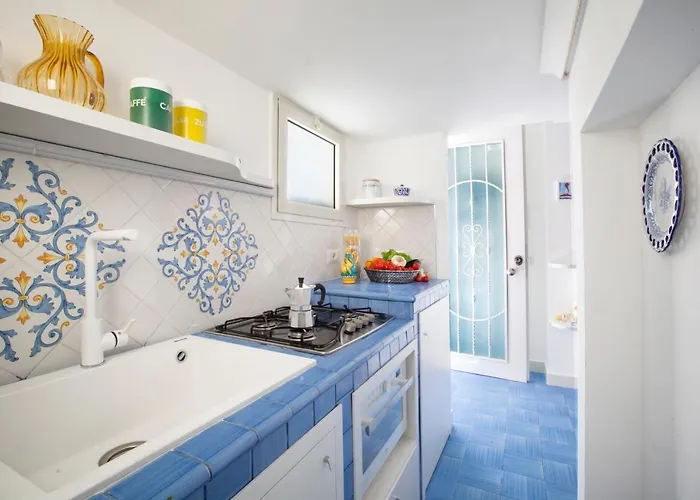 Apartment Vivaldo Suite Fuoro Partenope - Boutique Apartment In The Heart Of Sorrento *