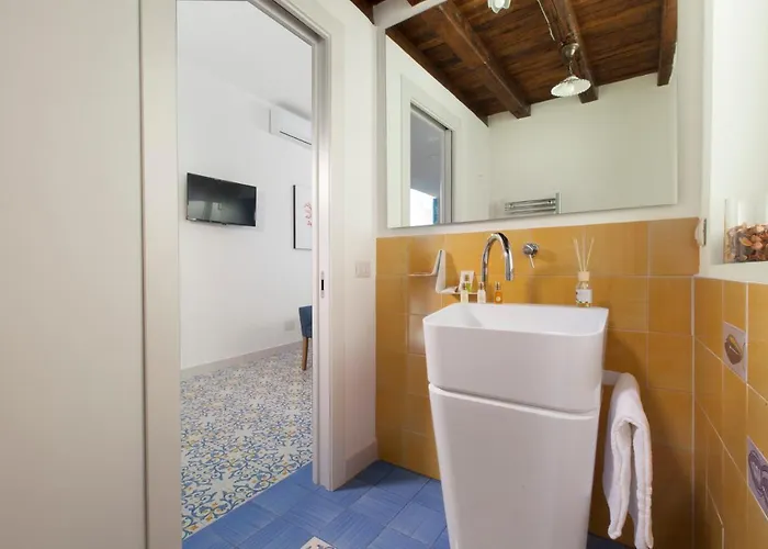 Apartment Vivaldo Suite Fuoro Partenope - Boutique Apartment In The Heart Of Sorrento *