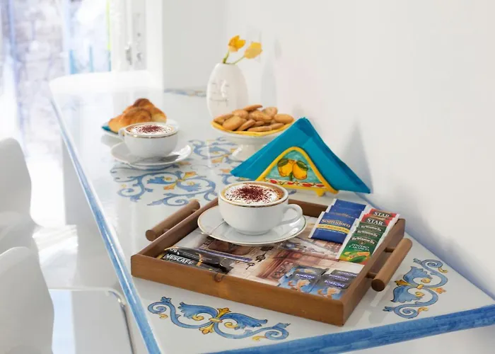 Apartment Vivaldo Suite Fuoro Partenope - Boutique Apartment In The Heart Of Sorrento *